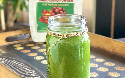 Batido verde con camu camu y jengibre