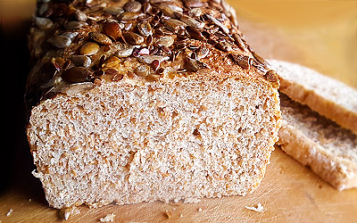 Pan integral con sacha inchi y semillas