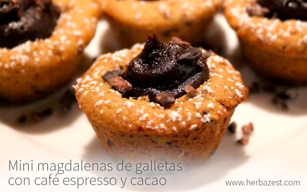 Mini magdalenas de galletas con café espresso y cacao
