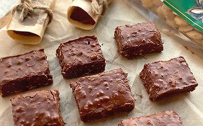 Barras de chocolate con sacha inchi y mantequilla de maní