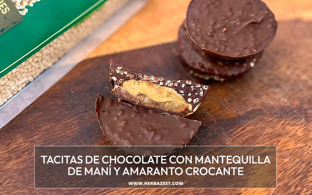 Tacitas de chocolate con mantequilla de maní y amaranto crocante