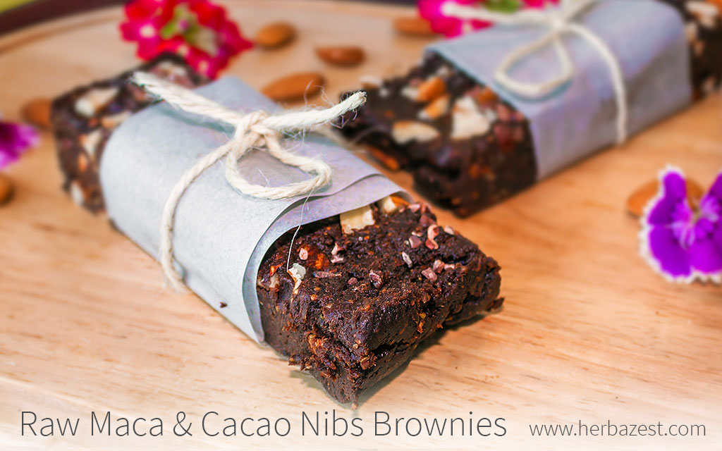 Raw Maca & Cacao Nibs Brownies